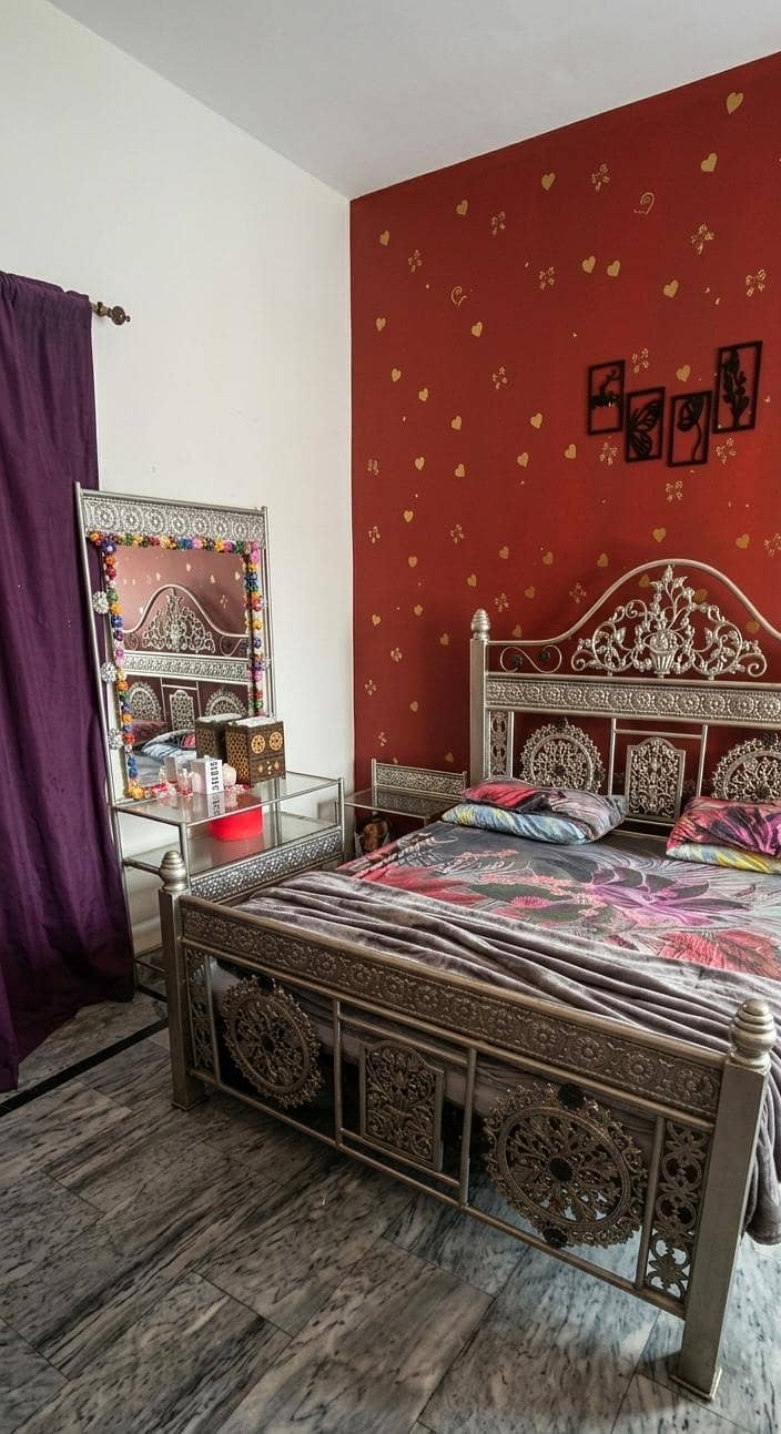 Bed set with dressing table 0