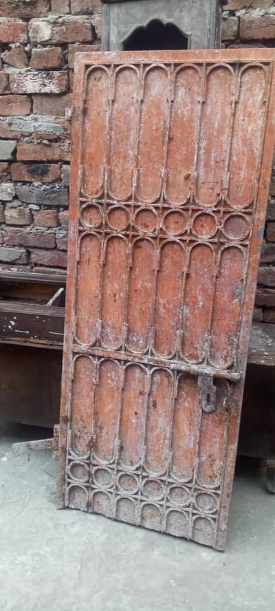 Door ( one side heavy iron door )