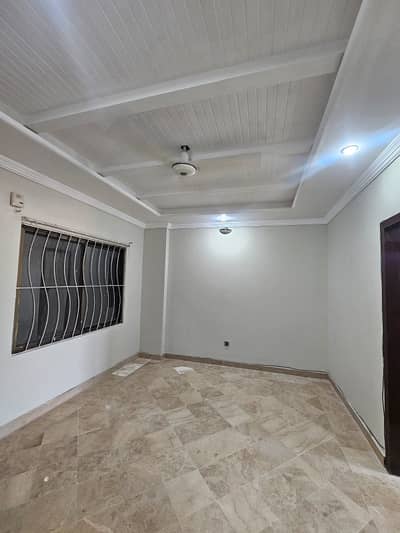 E-11/3 Markaz Wabda metar 2bed unfurnished flat available for rent in e11 Islamabad demand 78,000