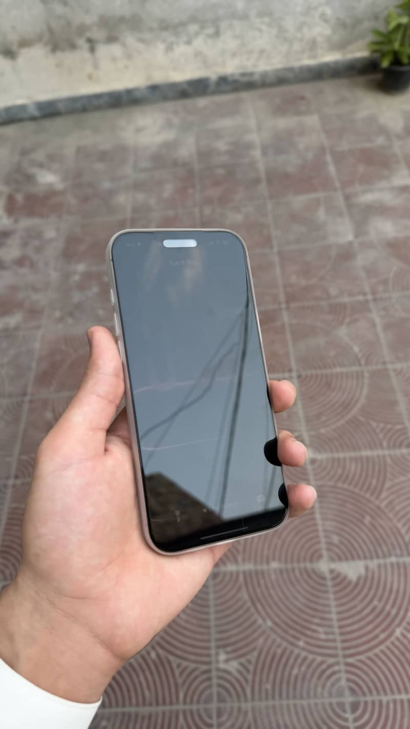 Apple iPhone 16 Pro Max 6