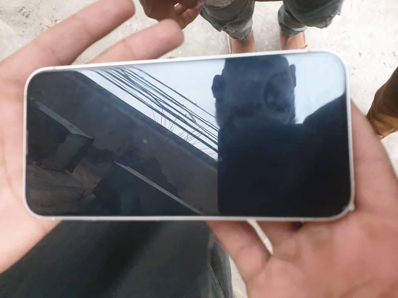 Apple iPhone 14 4