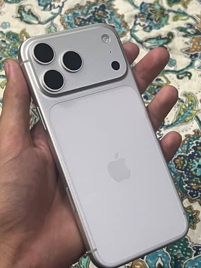 Apple iPhone 17 Pro Max jv