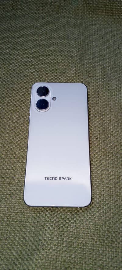 Tecno Spark Go 2