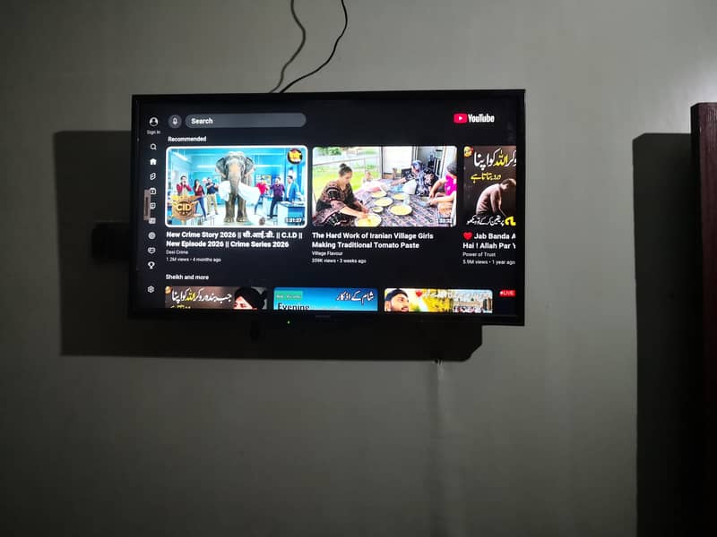 42" smart  led 1