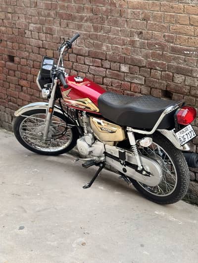 Honda CG125s Golden Edition 2026