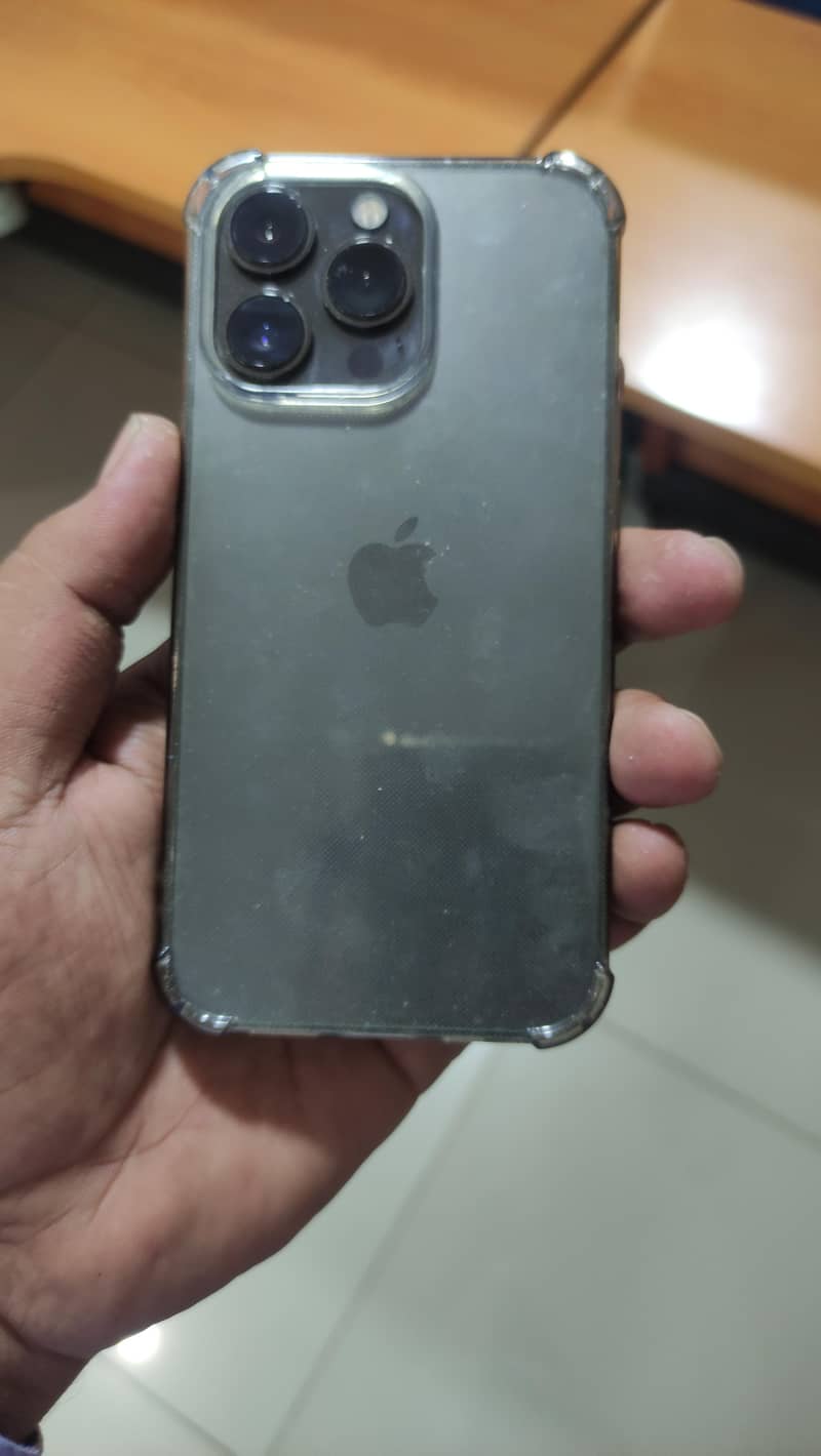 Apple iPhone 13 2