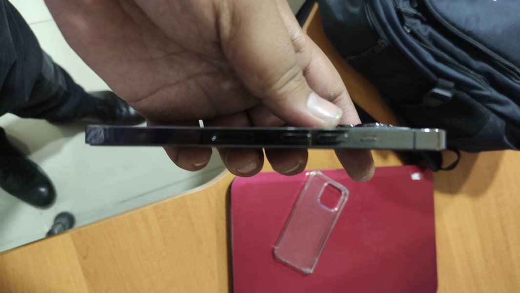 Apple iPhone 13 6