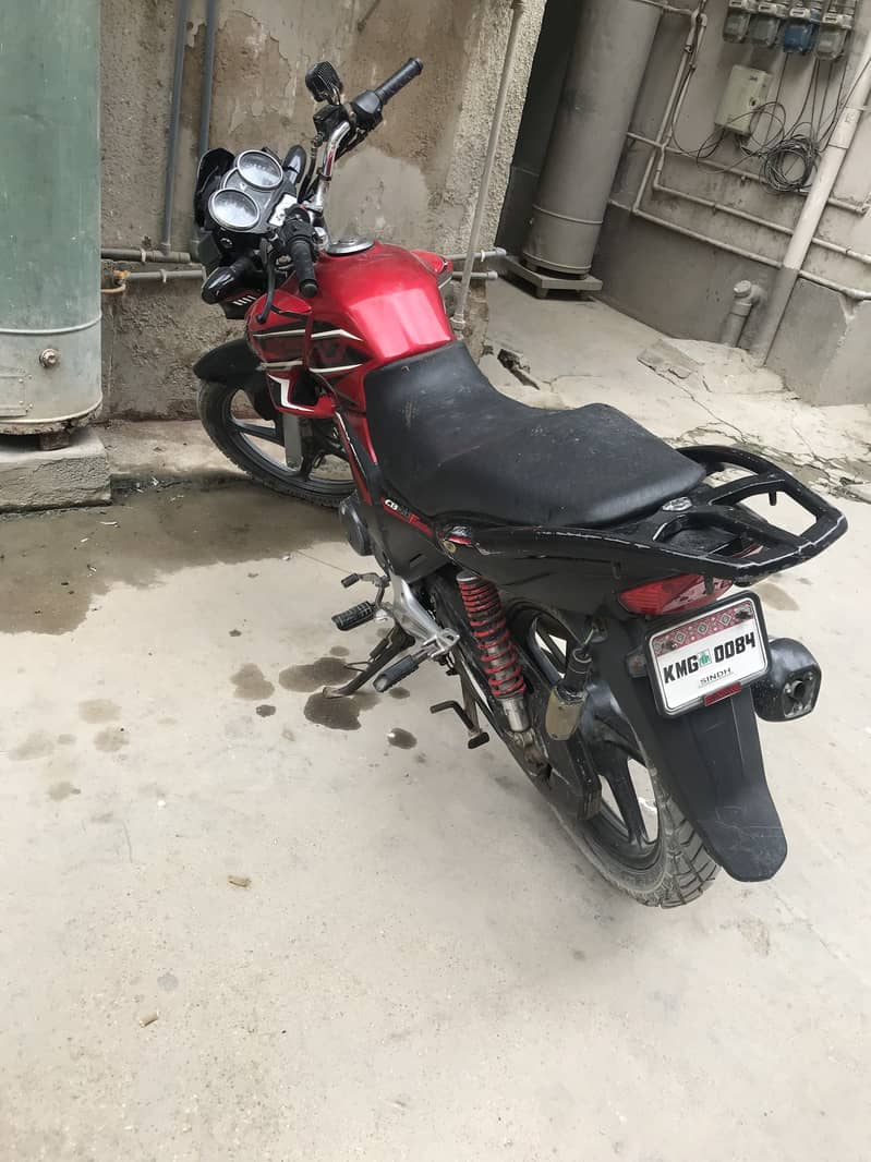 Honda CB150F 2