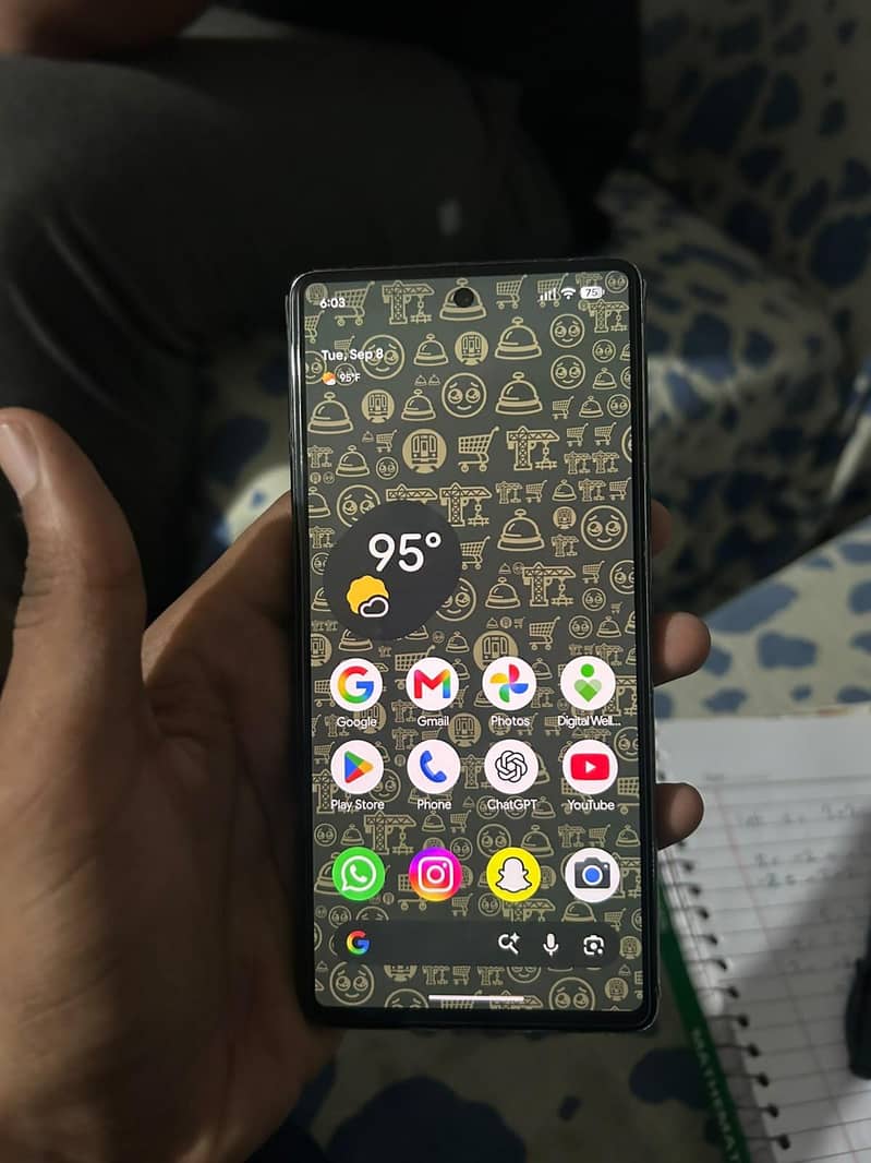 Google Pixel 7 4