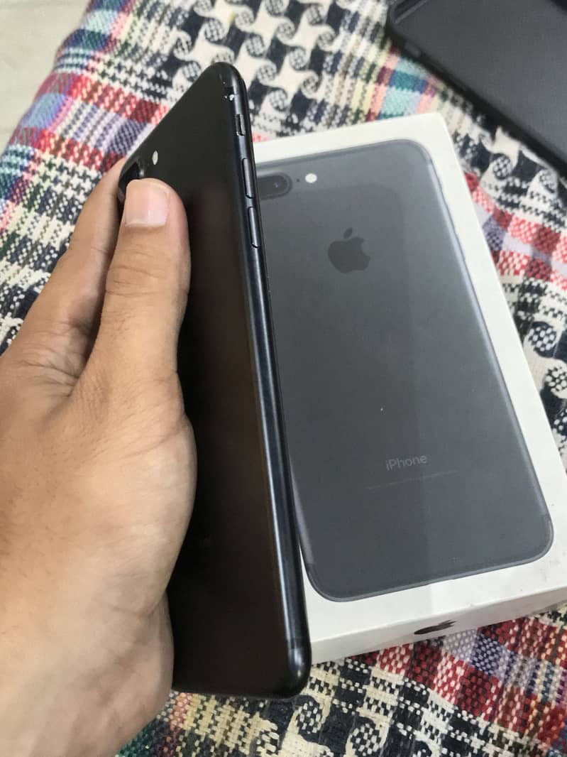 Apple iPhone 7 Plus 7