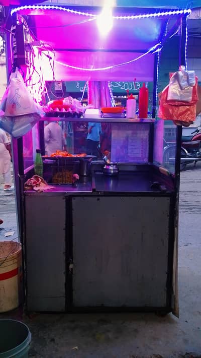 burger shuwrma counter