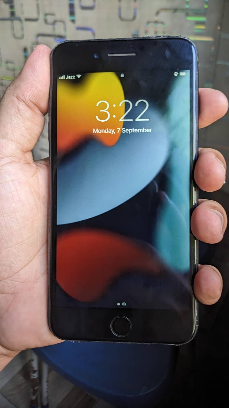 Apple iPhone 7 Plus 0