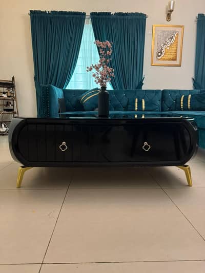 Central Table/Coffee Table/Designer Table/lounge Table/Home furniture