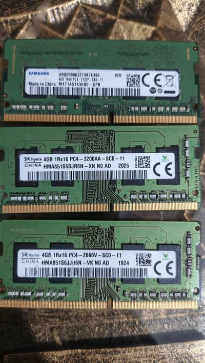 3 DDR4 4gb laptop rams are for sale