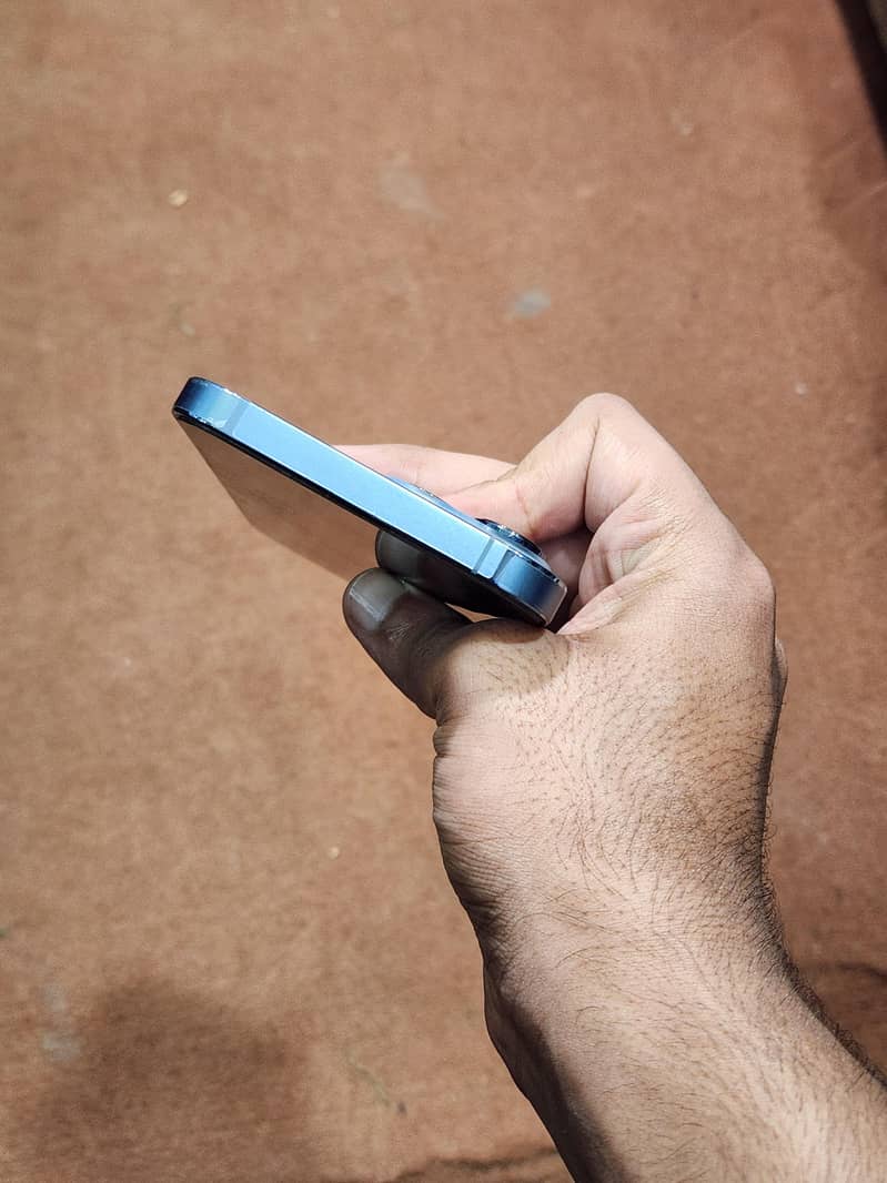 Apple iPhone 13 Pro Max 5