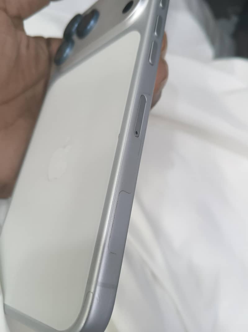 Apple iPhone 17 Pro Max 2