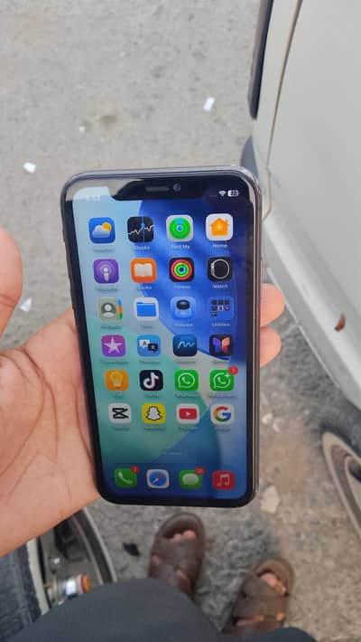 Apple iPhone 11