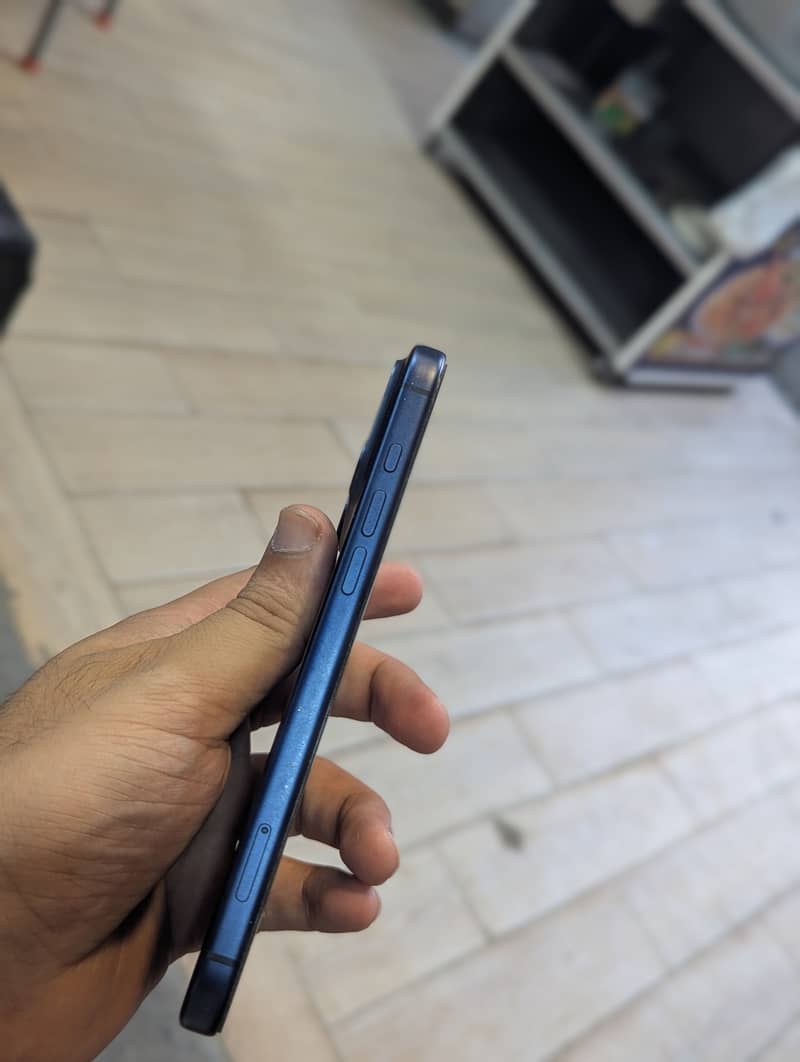 Apple iPhone 17 Pro Max 3