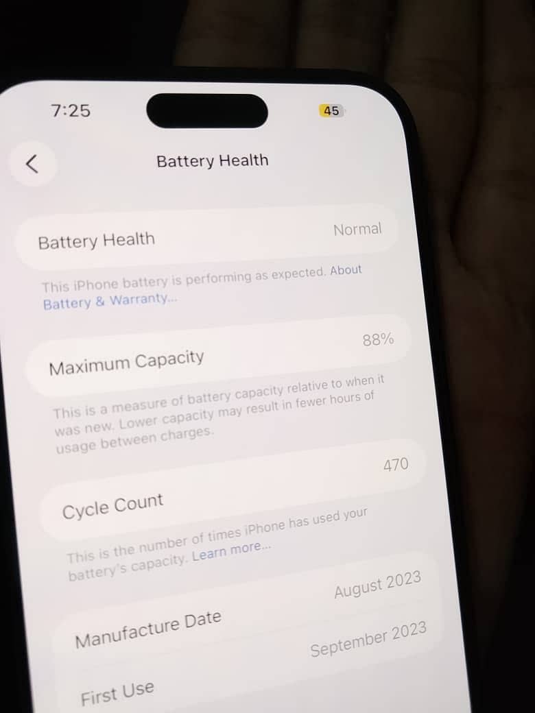 Apple iPhone 15 plus 0