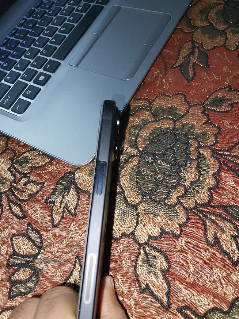 Apple iPhone 15 plus 3