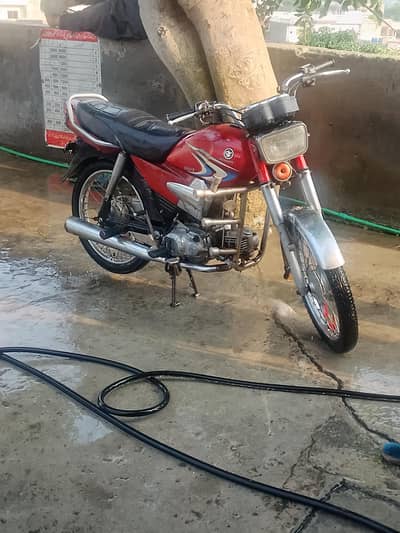 I'm selling juneen 2012 model hai Akashmir ka number hai 03111899324
