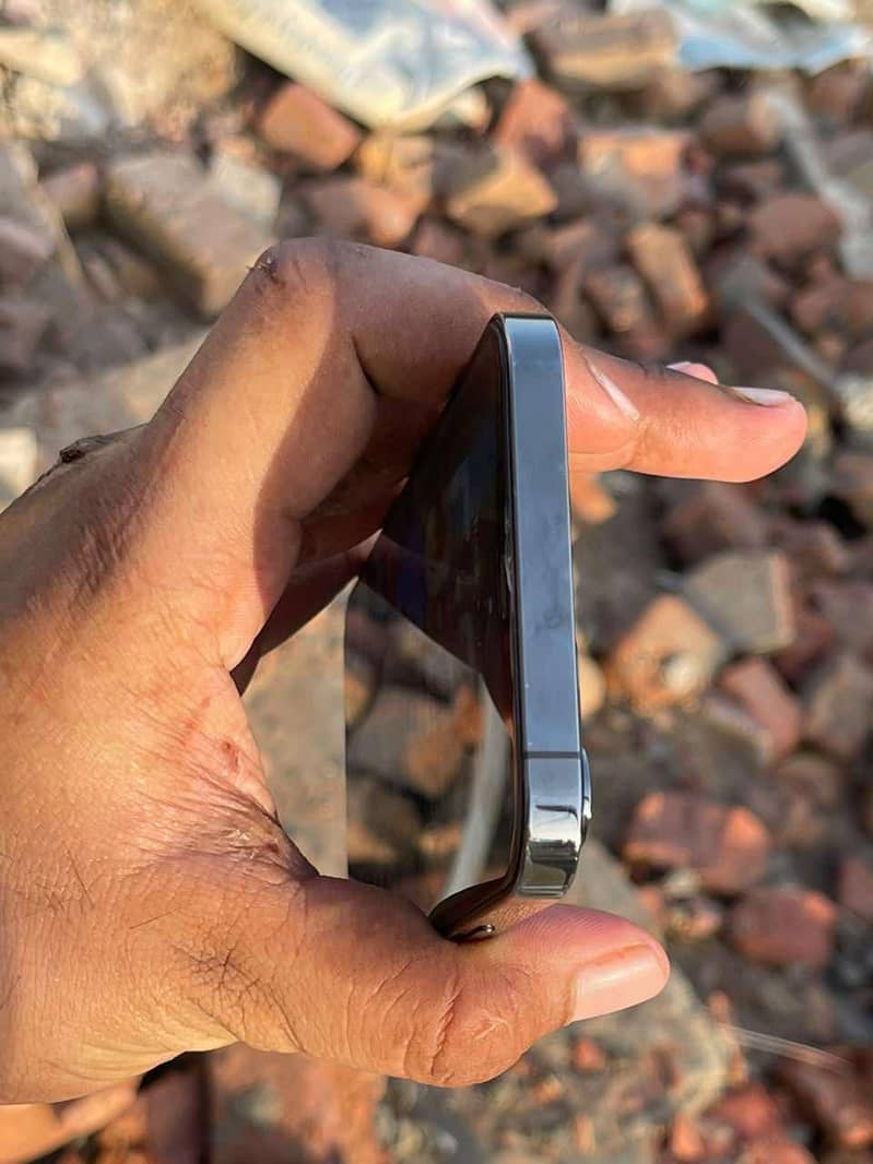 Apple iPhone 12 Pro Max 1
