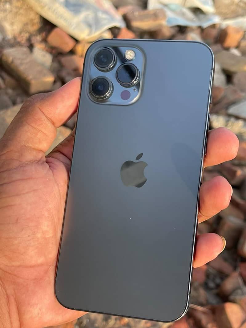 Apple iPhone 12 Pro Max 4