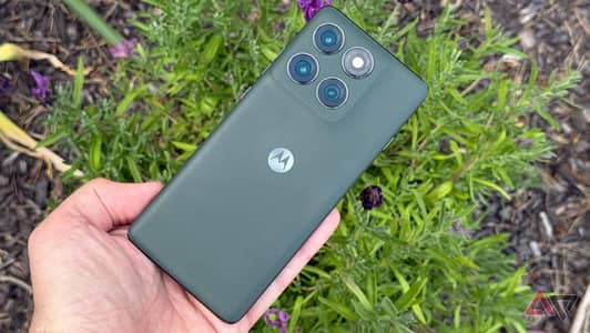 Motorola Edge 2025 sim lock