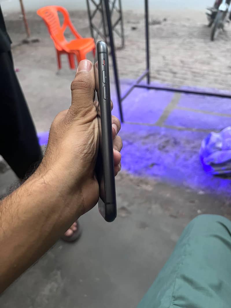 Apple iPhone 11 1
