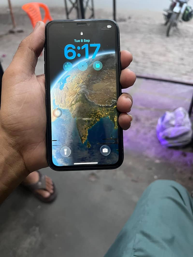 Apple iPhone 11 3