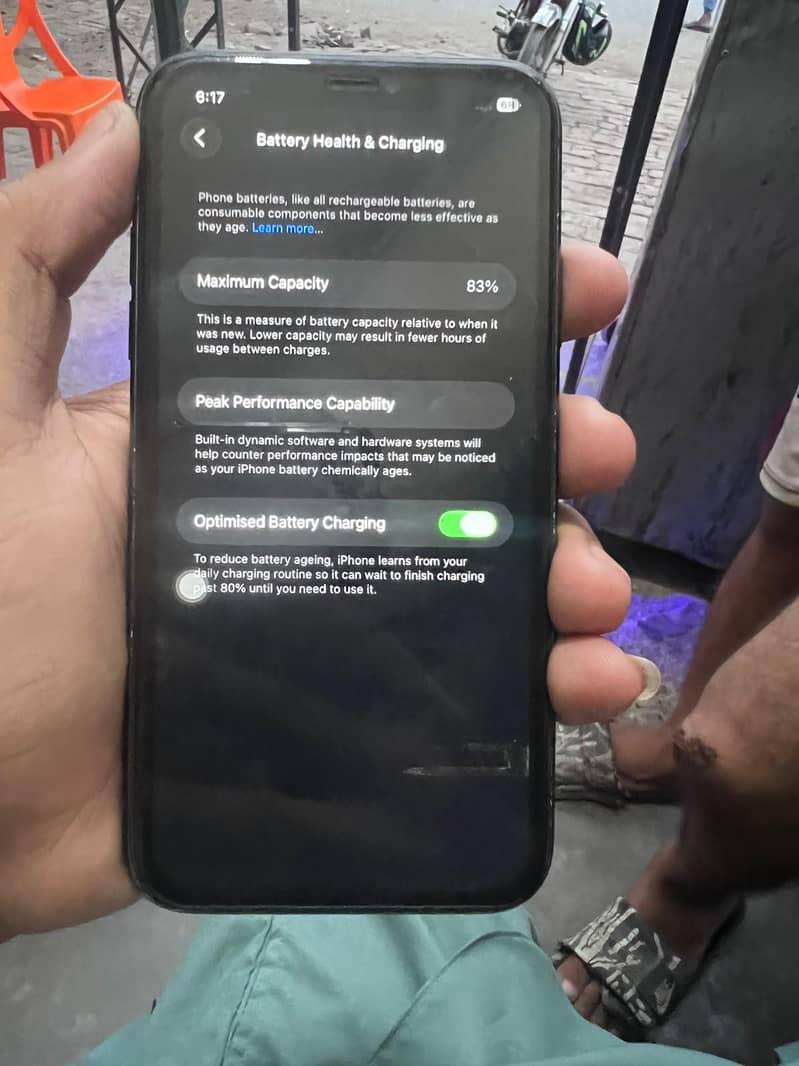 Apple iPhone 11 4