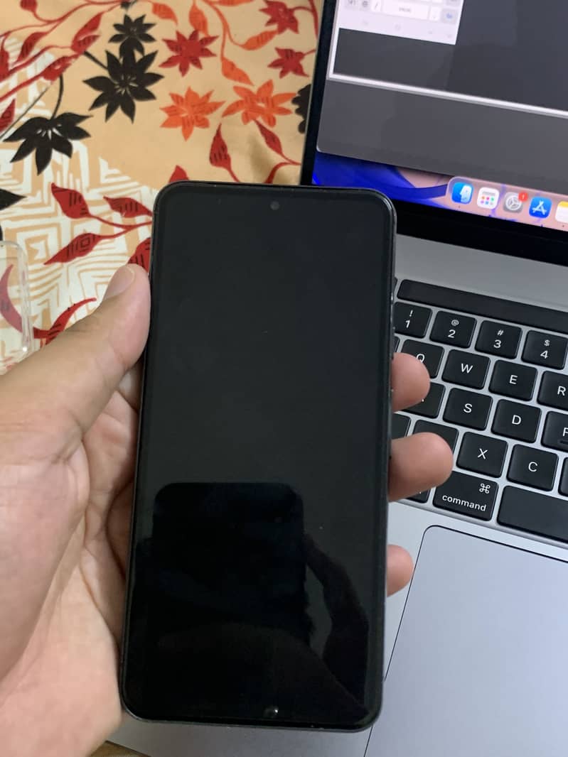 Google Pixel 8 3