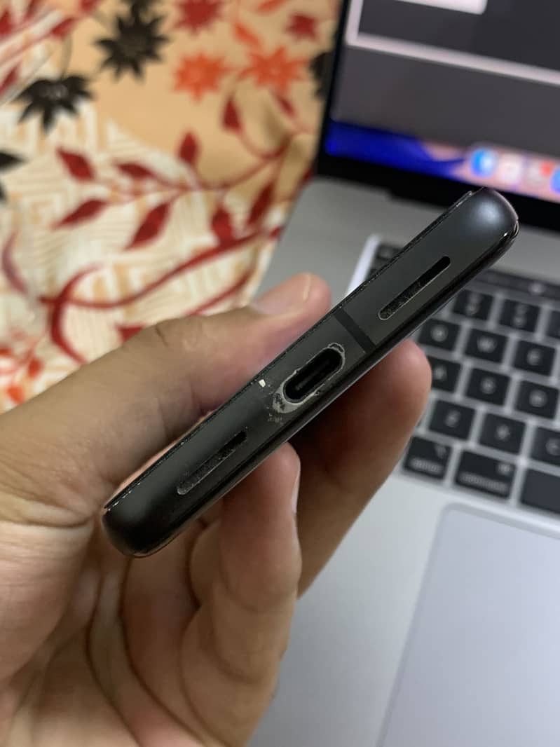 Google Pixel 8 5