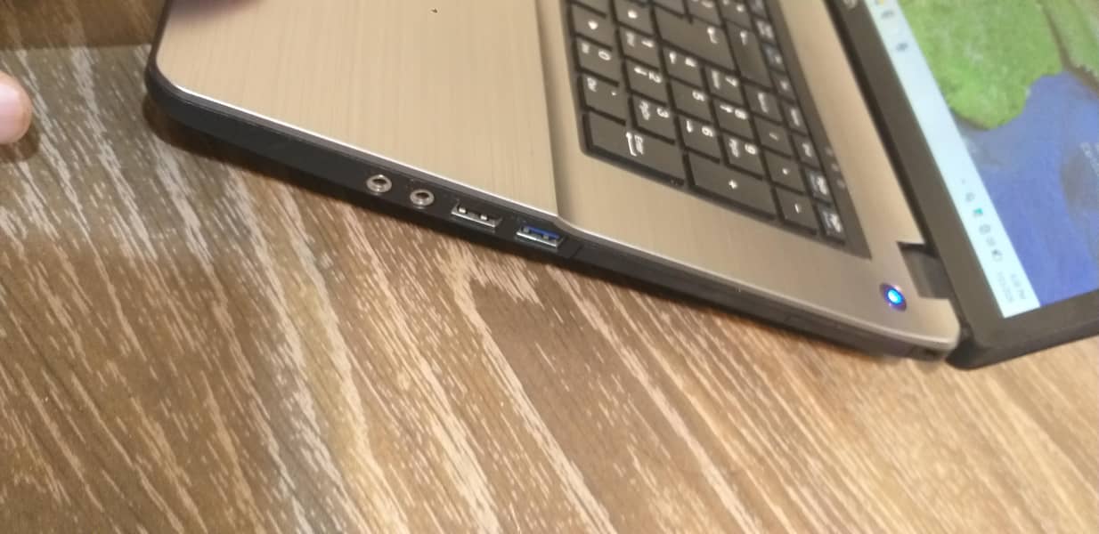Novatech workstation 3