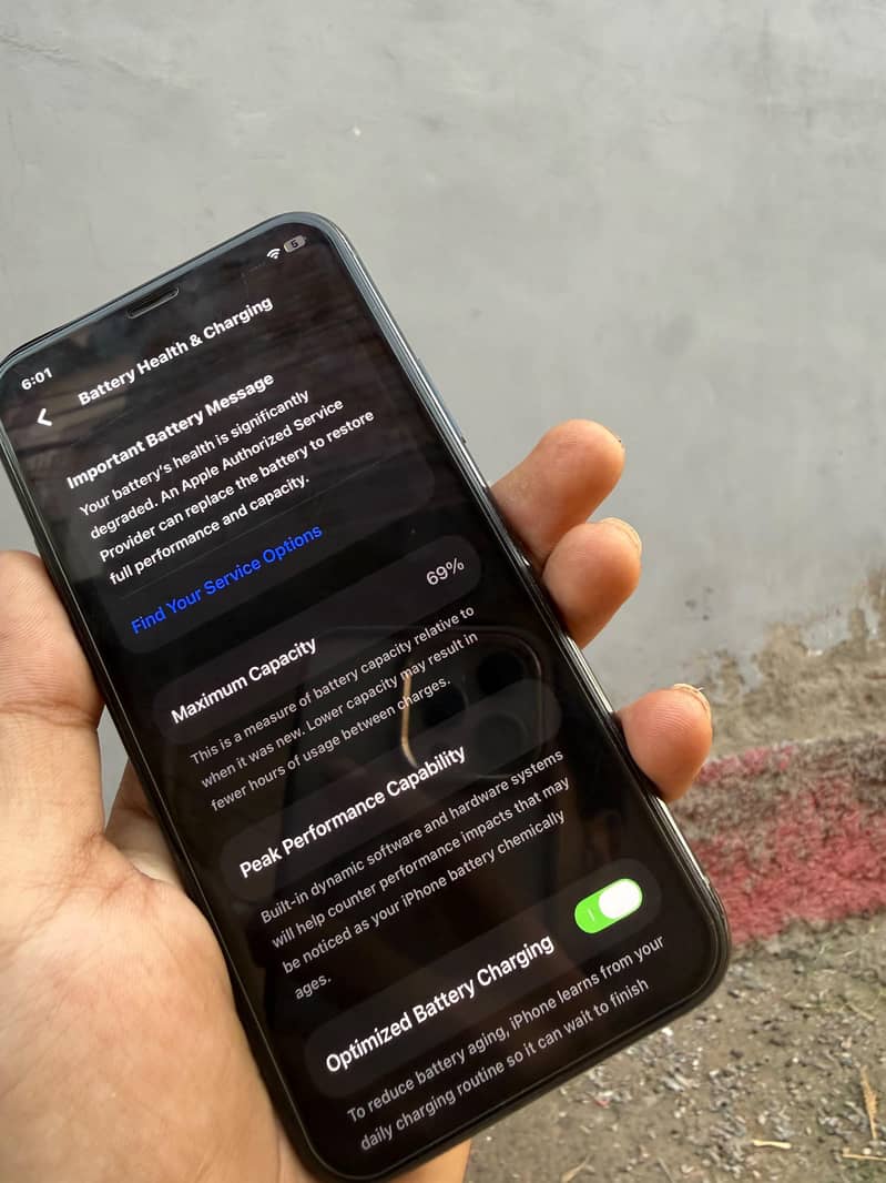Apple iPhone 11 Pro 2