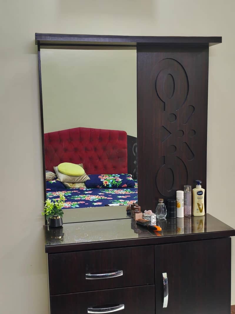 Dressing Table 1