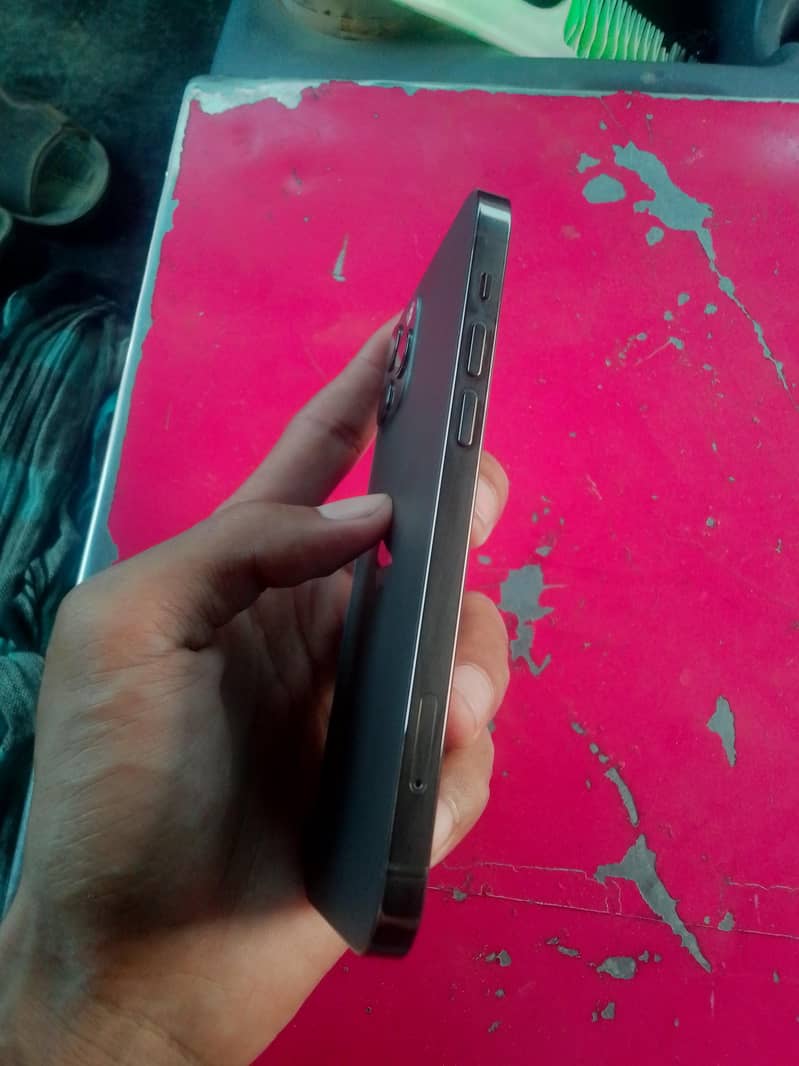 Apple iPhone 12 Pro 0