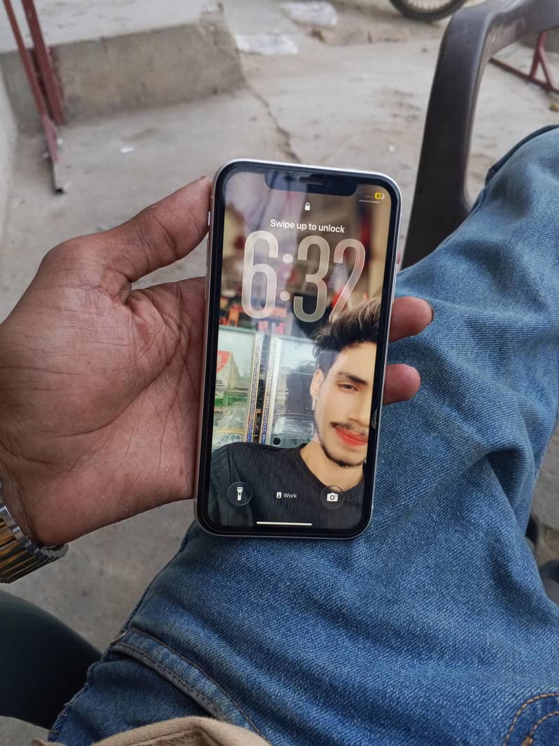 Apple iPhone 11 2