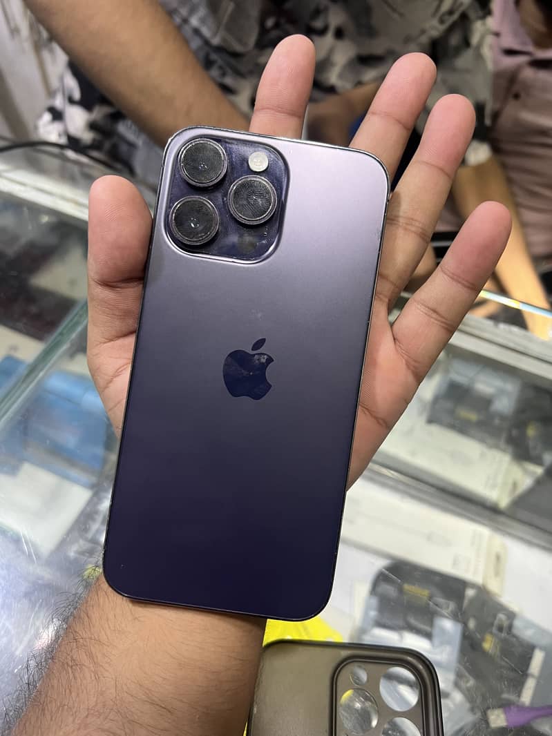 Apple iPhone 14 Pro Max 0