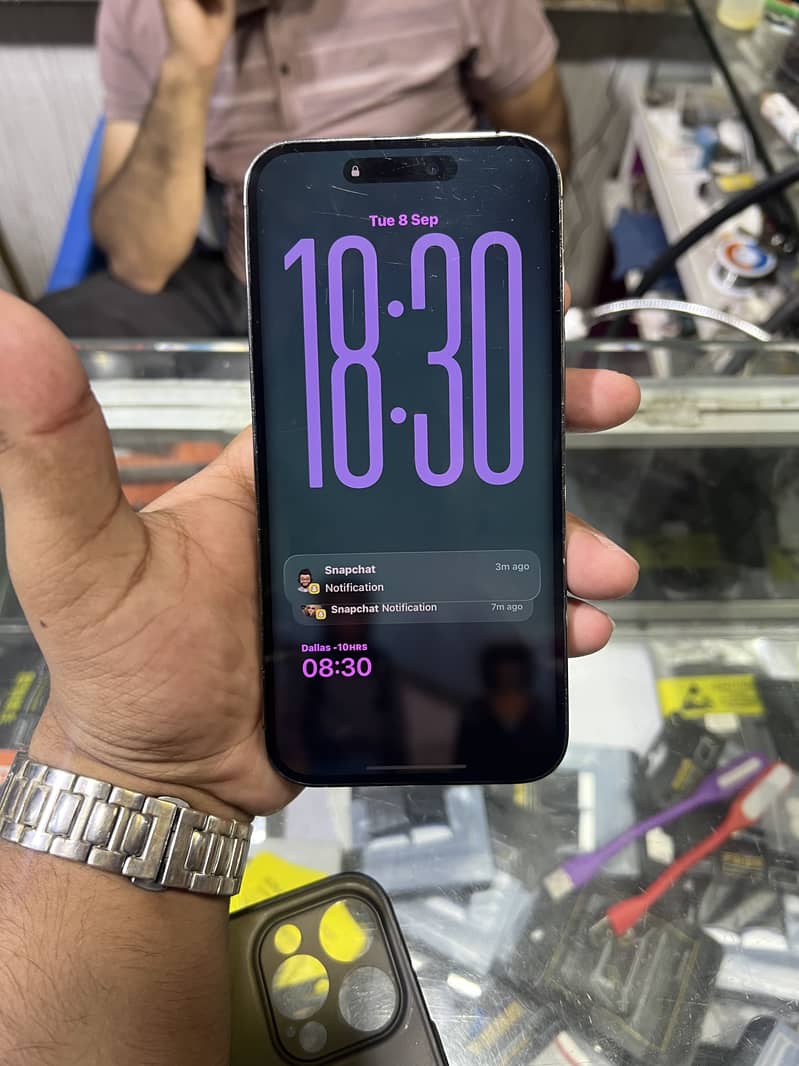 Apple iPhone 14 Pro Max 3