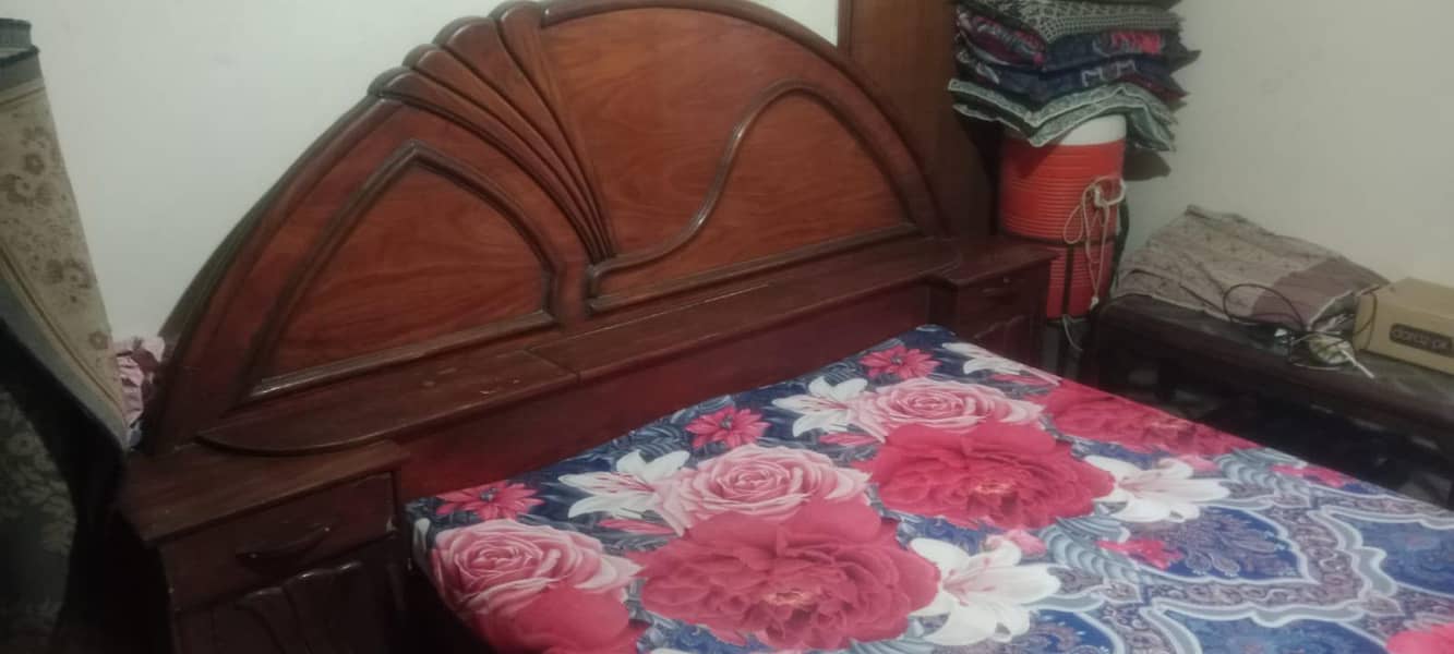 Double bed 0