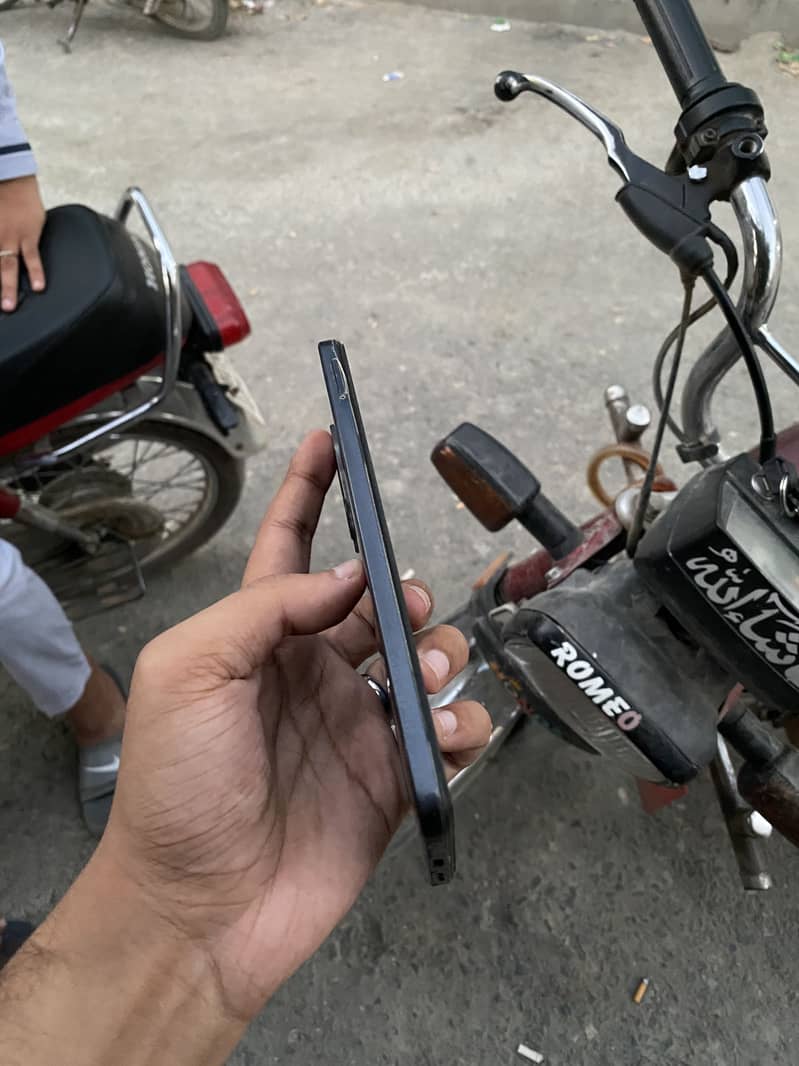 Xiaomi Redmi Note 12 2