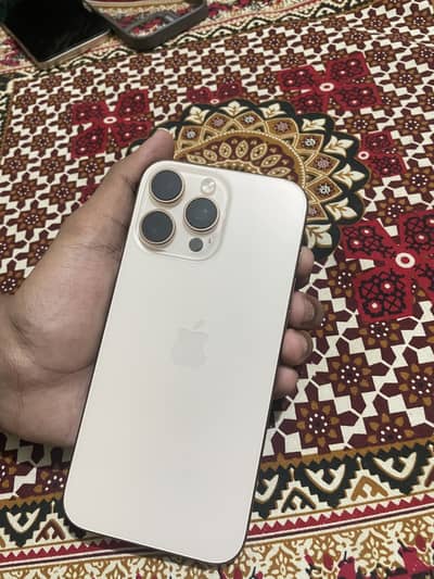 Apple iPhone 16 Pro Max