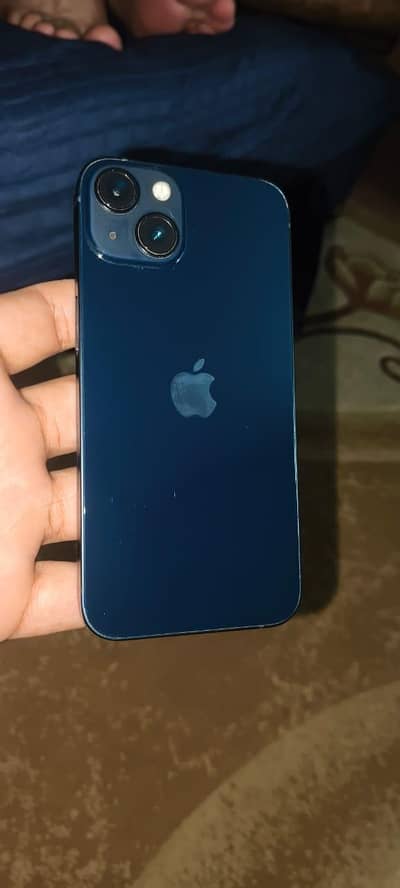 Apple iPhone 13