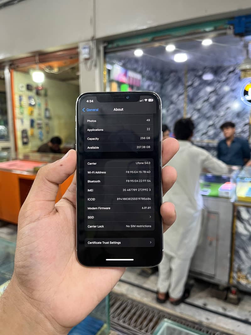 Apple iPhone X 6