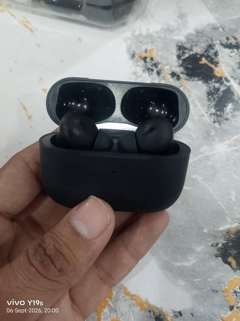 New Earbud  4