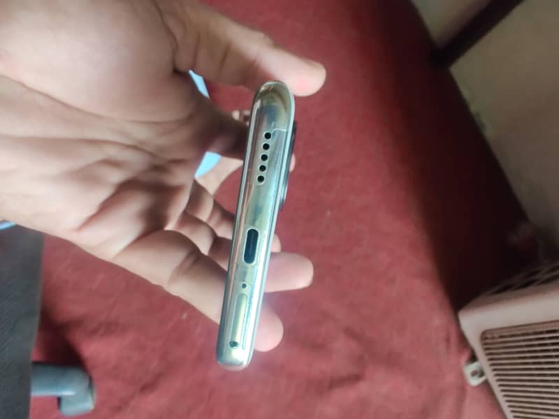 Xiaomi Redmi Note 14 Pro Plus 1