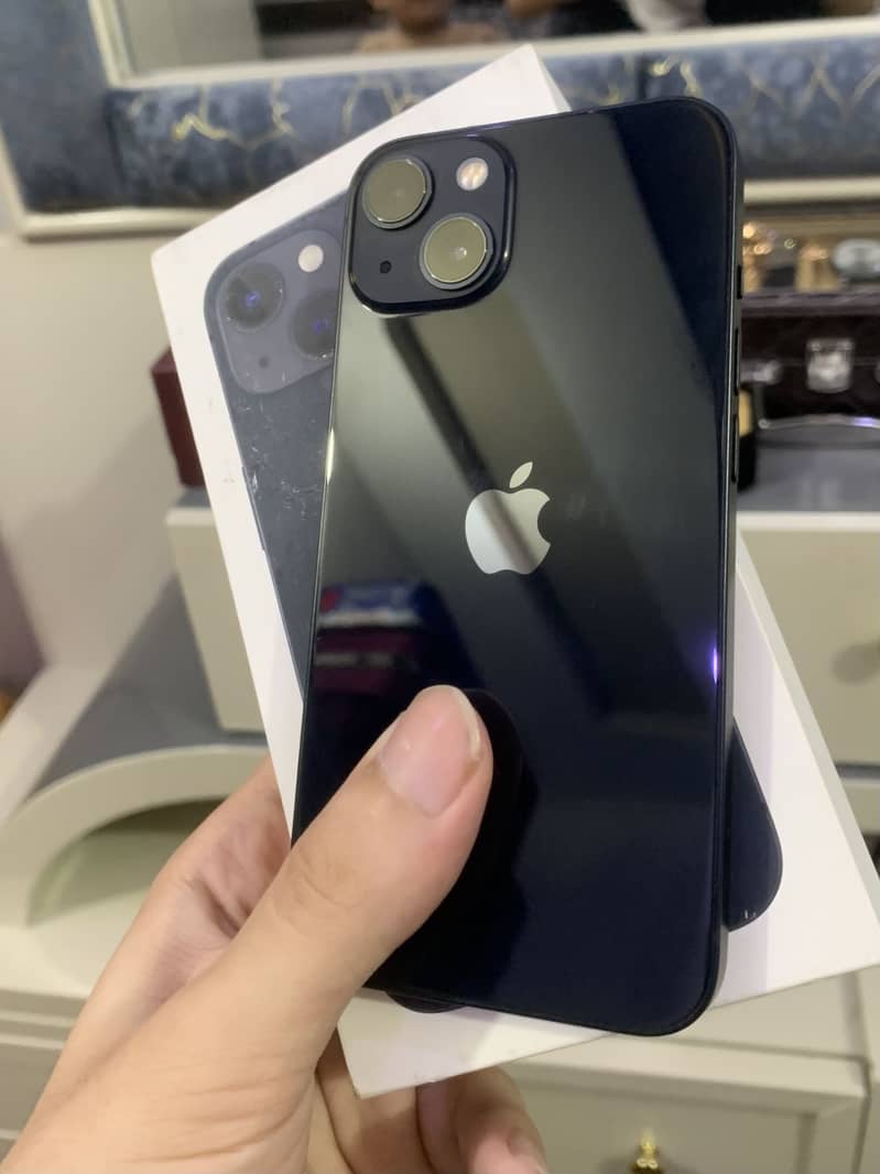 Apple iPhone 13 1