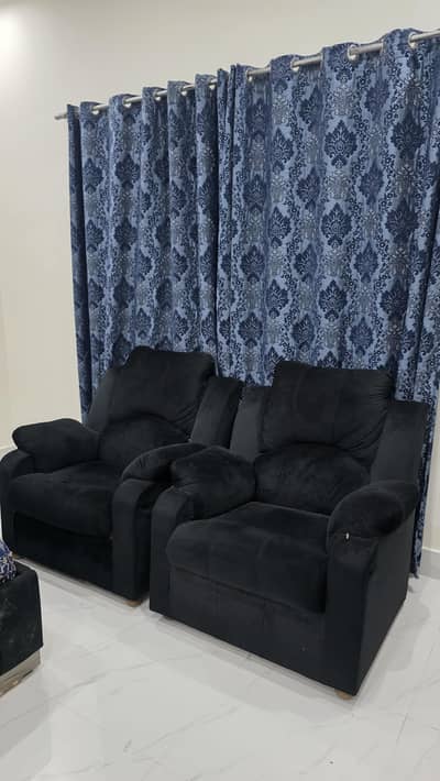 2 seat available for  bedroom