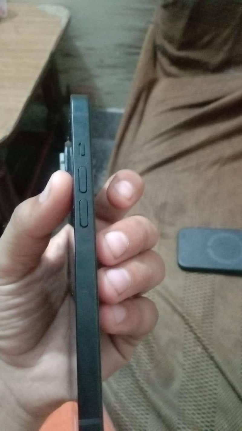 Apple iPhone 14 0